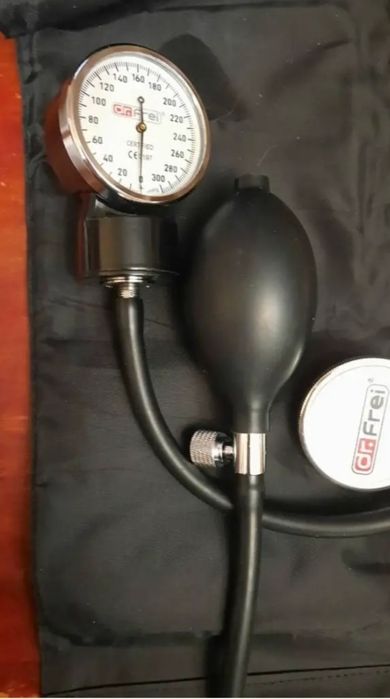 Аппарат для измерения давления.Производство Европа.