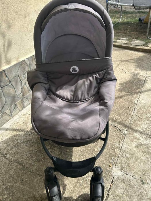 Детска количка .