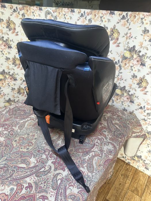 Детское кресло автомобильное