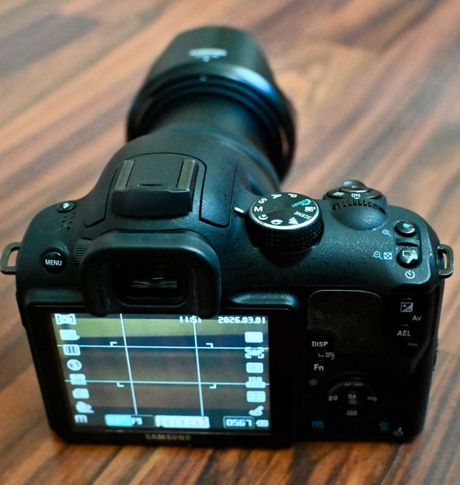 Camera foto Samsung NX5 mirrorless cu obiectiv Samsung NX 18-55 OIS 58