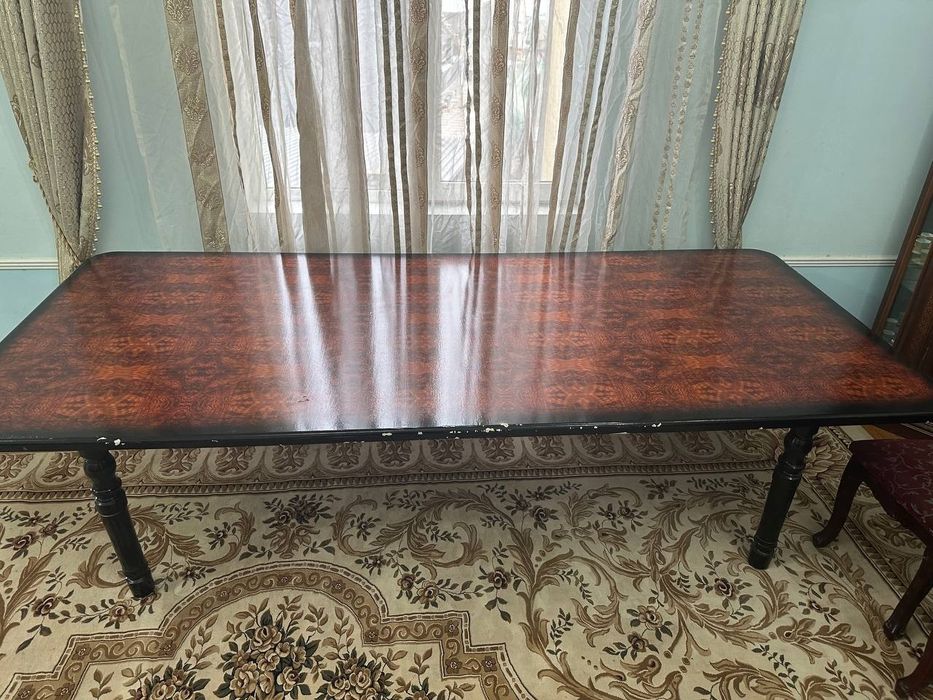 Стол стул гостиной