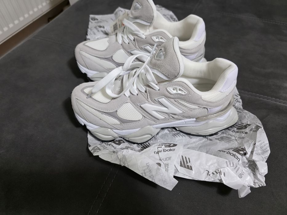 Adidasi New Balance 9060 marimea 42