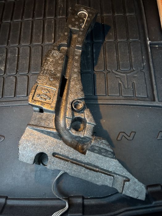 Suport spuma cric vw golf