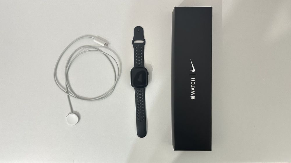 Apple Watch Series 7 Nike Edition 45mm (Wi-Fi)