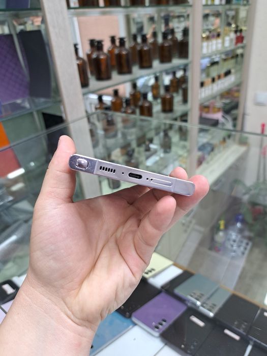 Samsung S23 Ultra xotirasi 12/256/512GB