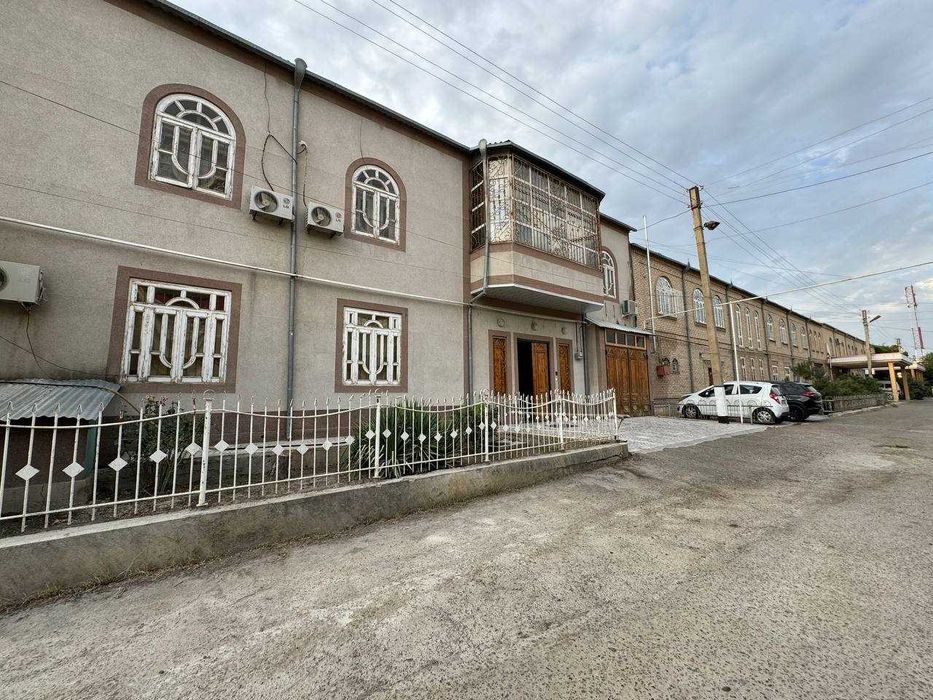 Tayyor hovli sotiladi 5 sotiq #a165