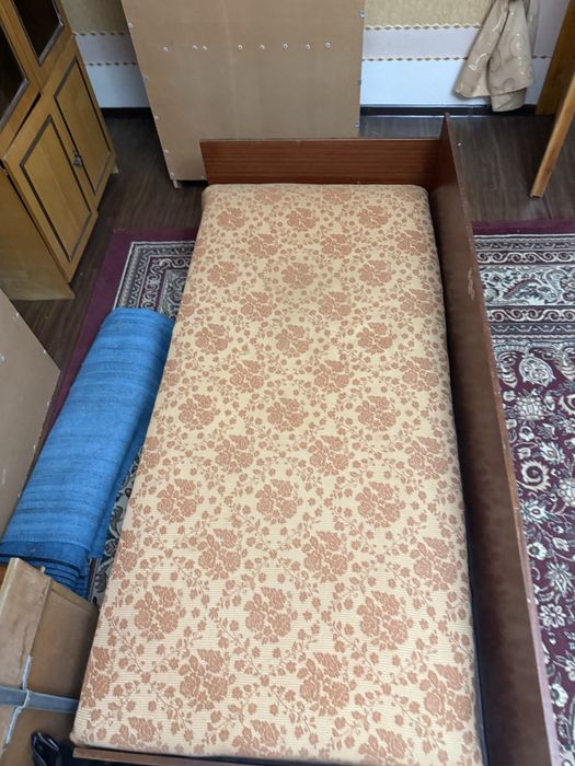 кровать хорошее состояние