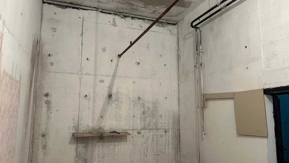 Помещения в паркинге для хранения.