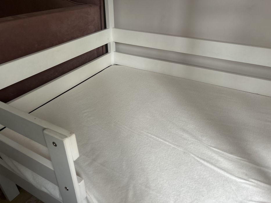 Продом 2-х ярусная  детский кровать