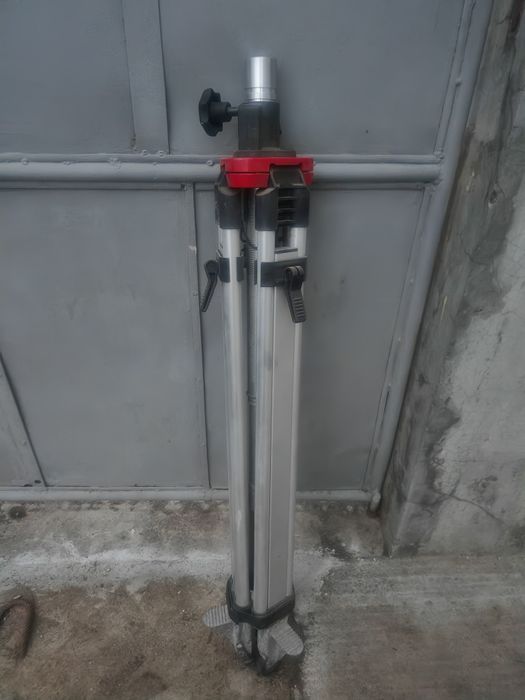Vând Trepied industrial pentru nivela laser