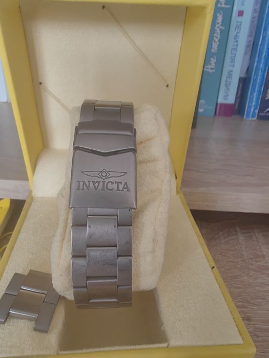 Титаниева Invicta 0460 с механизъм  NH35A на Seiko