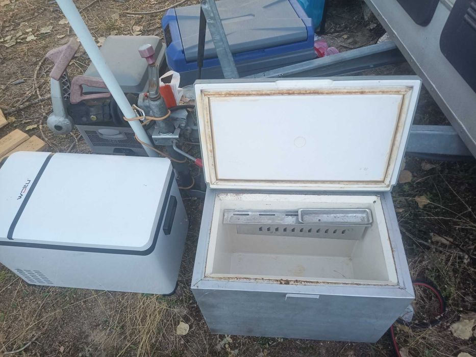 Хладилна ракла на газ, 12в. и 220в.  CampingGas CTL 175