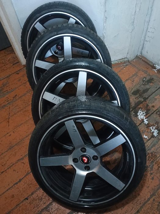 Диски с шинами Воссаны