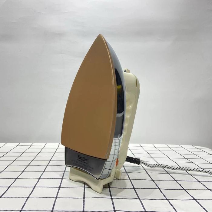 Электирический утюг Sonifer SF-9022