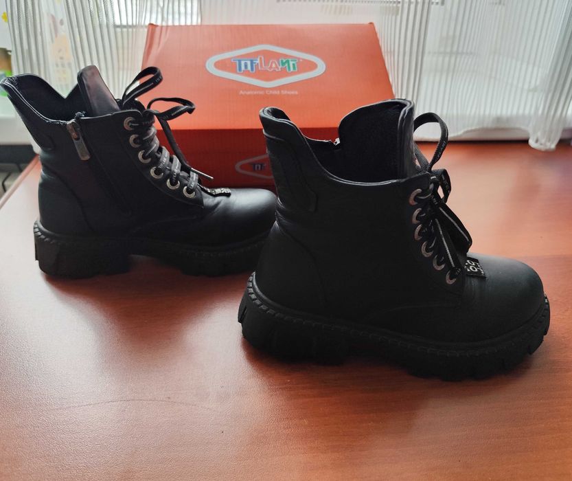 Фирменные, демисезонные ботинки 33 размера