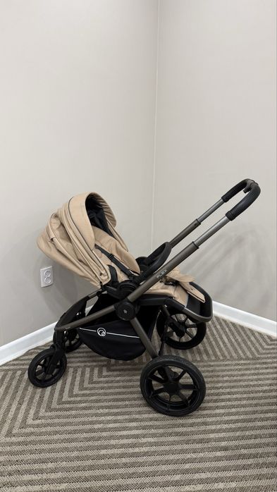 Коляска детская 2 в 1  ( зима + лето )