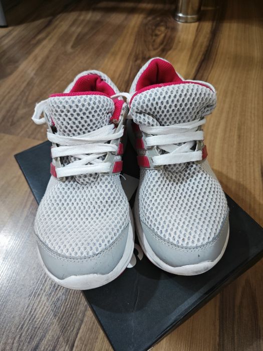 Маратонки Адидас. Номер 31 и 1/2