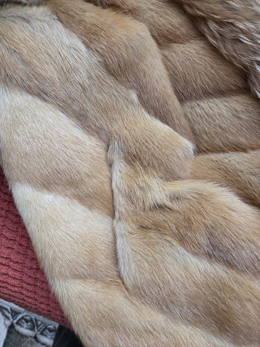 Vesta lunga blana de vulpe