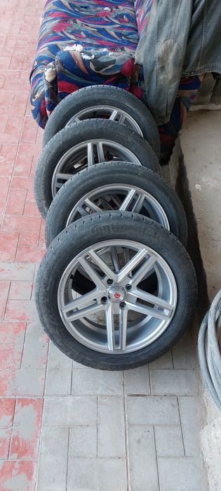 Vossen diskler satiladi