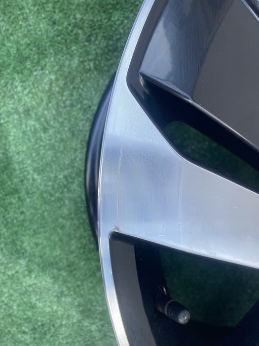 Set 4 jante aliaj OE Vw Arteone R-Line R19 5X112 8JX19H2  Montevideo