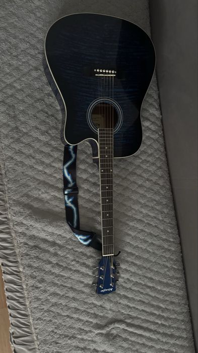 Гитара акустическая