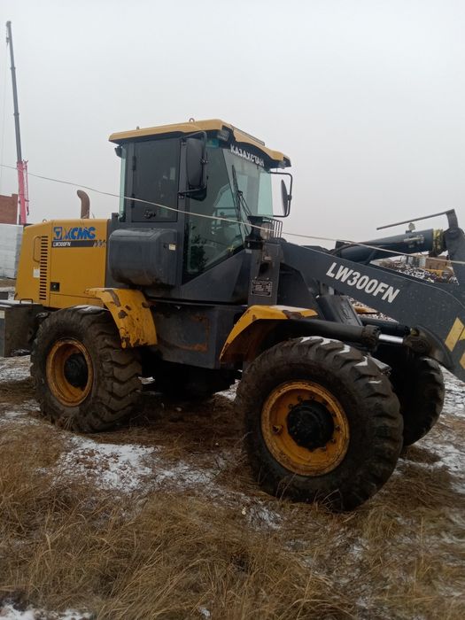 Продам фронтальный погрузчик