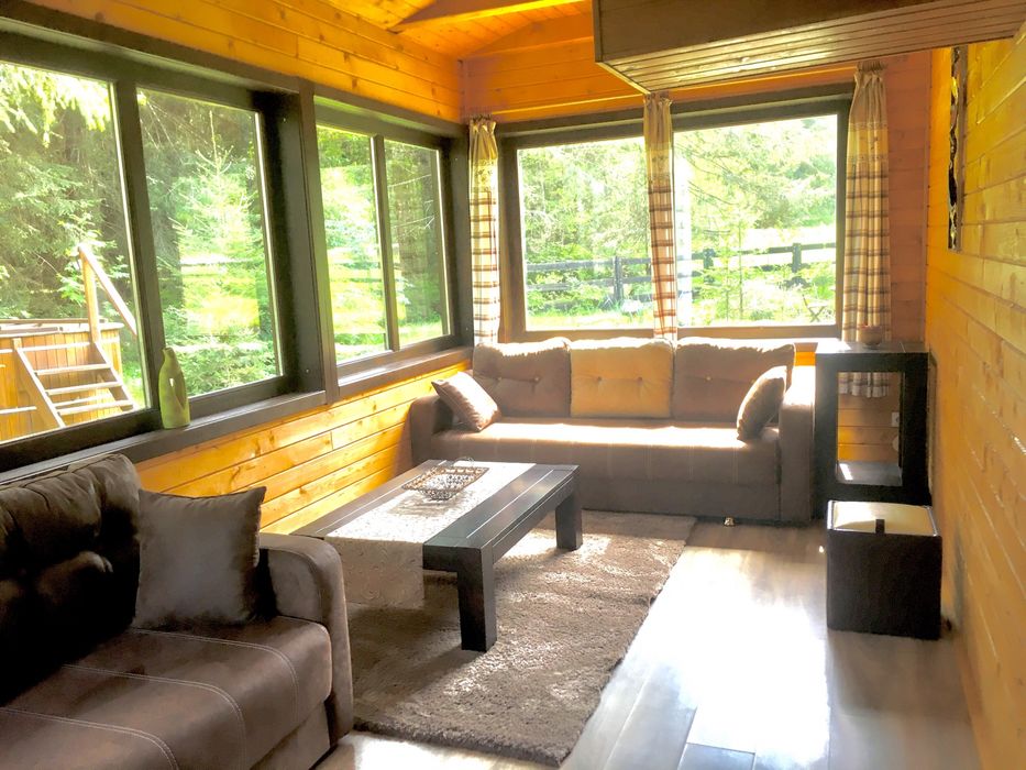 Inchiriere cabana Lotus