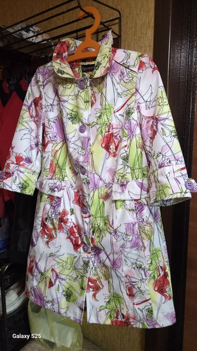 Продам плащ женский