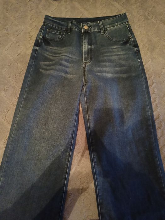 Продам джинсы женские