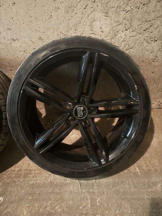 Джанти с гуми от Ауди