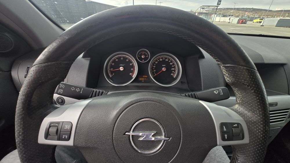 OPEL Astra 2005 — imagine 3