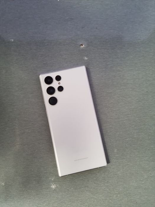 Galaxy S22 Ultra (White) 12GB/512GB, Aybi Yoʻq, Imei Oʻtgan Sotiladi.