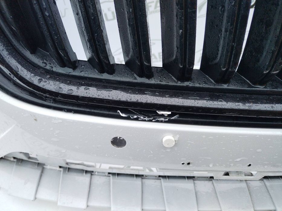Bara fata Skoda Octavia 4 VRS  an 2019-2020-2021-2022-2023