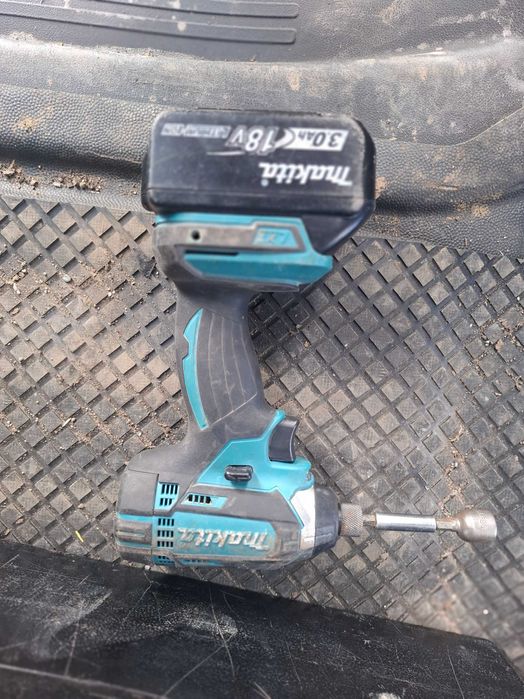 Autofiletantă Makita cu impact cu acumulator