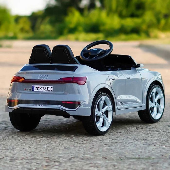 Masinuta electrica pentru copii, Audi SQ8, telecomanda 70W 12V