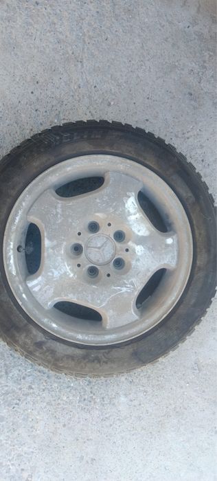 Продам покрышки с дисками