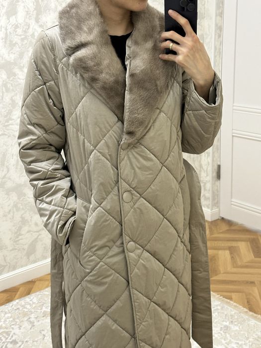 Продам куртку в норковым воротником!