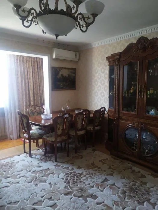 Срочно! Квартира на Ойбек-Вестминстер 3/4/9 общ пл 72м ,разделка