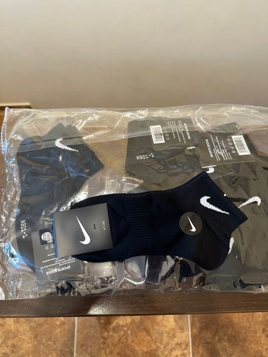 Sosete nike noi cu eticheta