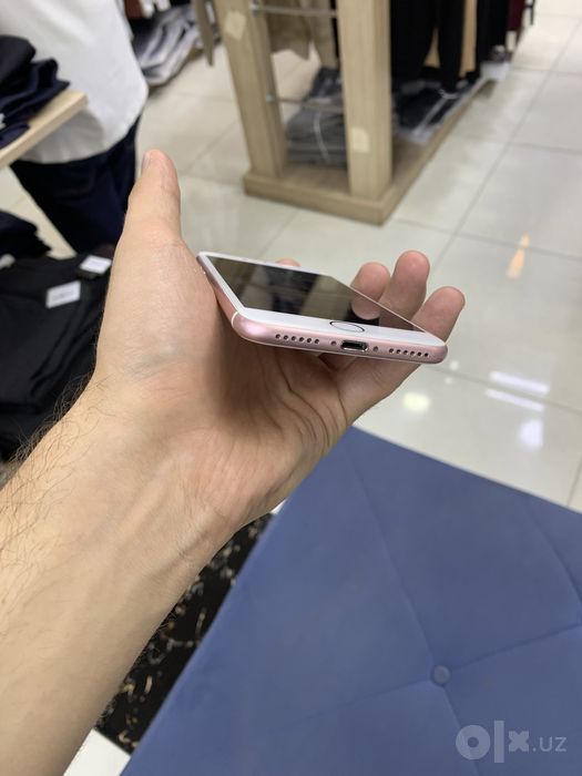 Iphone 7 sotiladi srochna holati zor aybi yoq