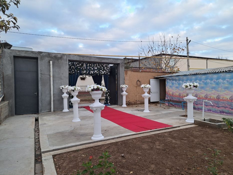 Кибрай тумани Илгор махалласида тайёр уй сотилади