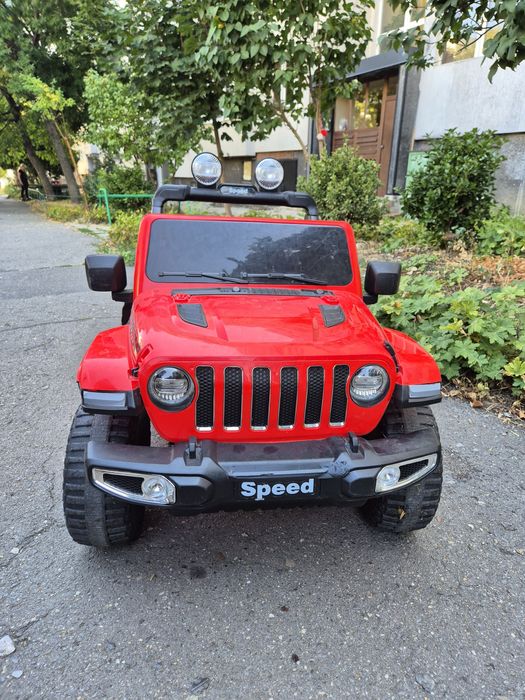 Детски алкумолаторен джип