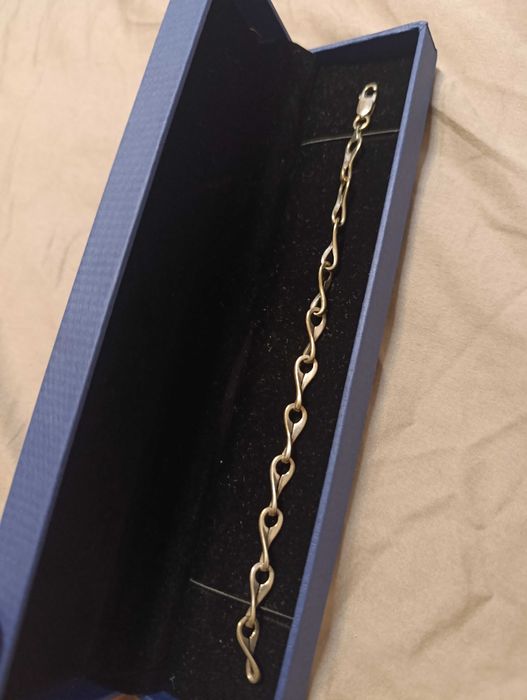 Дамска сребърна гривна