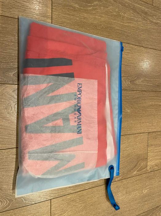 Оригинални плувни шорти Emporio Armani, размери: S, M и XXL