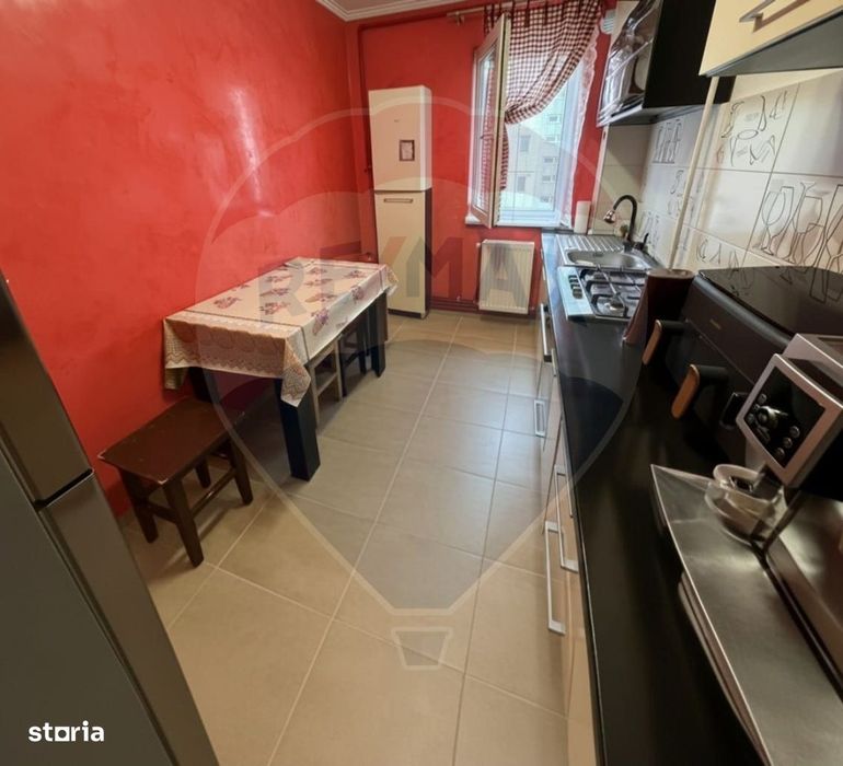 Apartament 3 camere de vânzare la preț de doua camere. Oferta ideală !