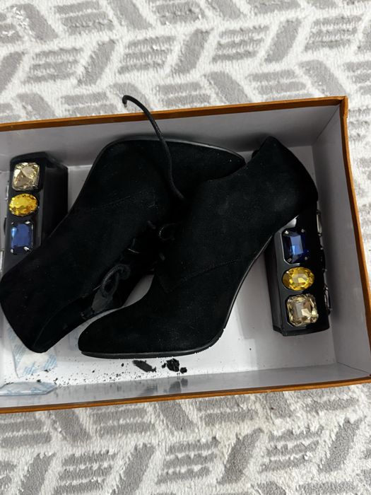 Обувь  По 3000тг