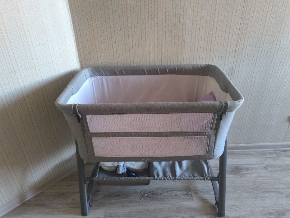 Отдам манеж -кроватку