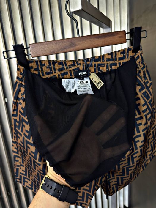 Мъжки бански различни модели