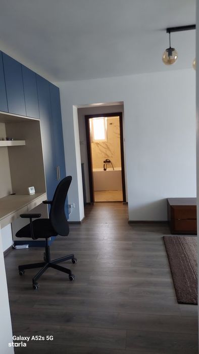 Apartament 2 camere de închiriat, cu2 balcoane