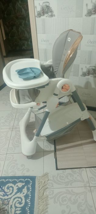 Детский стульчик для кормления